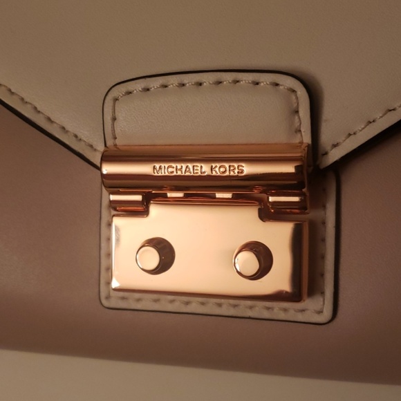 NWT Michael Kors Sloan Lrg Wallet Chain Crossbody - Picture 3 of 5